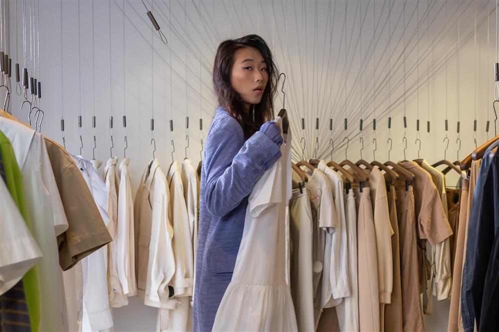 Nhẵn ví vì thói quen quẹt thẻ, chuyển tiền-1