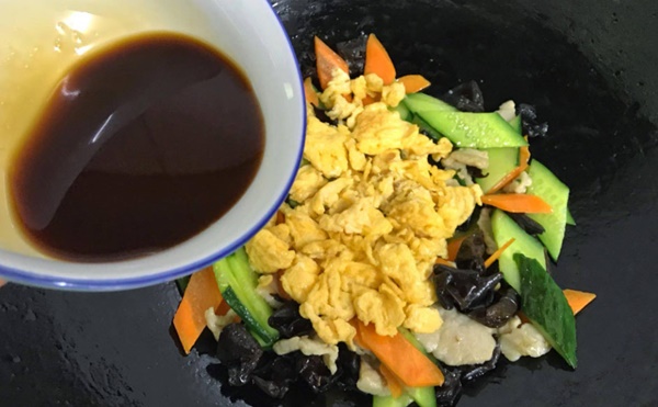 Lấy 5 loại thực phẩm này xào cùng nhau, vừa bổ dưỡng lại ngon miệng, ai ăn cũng hết lời khen ngợi-10