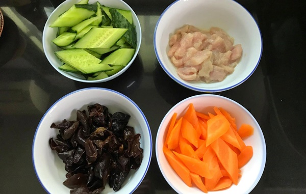 Lấy 5 loại thực phẩm này xào cùng nhau, vừa bổ dưỡng lại ngon miệng, ai ăn cũng hết lời khen ngợi-4