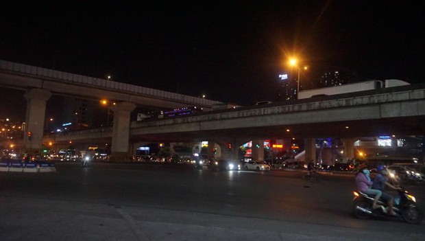 Đường Vành đai 3 trên cao ùn tắc gần 10km lúc nửa đêm-10