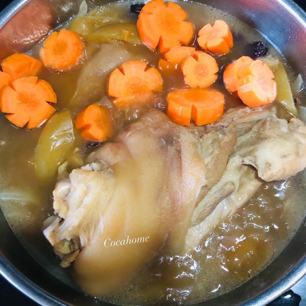 Muốn hầm chân giò nhanh mềm, da săn đừng bỏ qua bước này-5