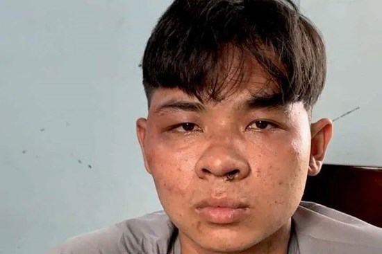 Bị đánh hội đồng, nam thanh niên đâm chết người rồi bỏ chạy