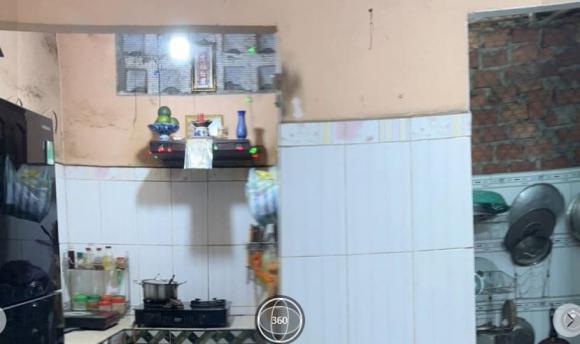 Đau lòng trước cảnh nhà dột, bố mang 10 chiếc thau đi hứng nước, cô gái quyết xây nhà khang trang để báo hiếu-3