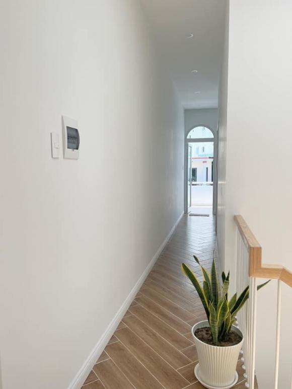 Đau lòng trước cảnh nhà dột, bố mang 10 chiếc thau đi hứng nước, cô gái quyết xây nhà khang trang để báo hiếu-13