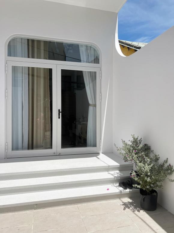 Đau lòng trước cảnh nhà dột, bố mang 10 chiếc thau đi hứng nước, cô gái quyết xây nhà khang trang để báo hiếu-7