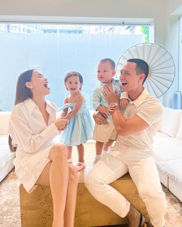 Hà Hồ vừa đăng ảnh thần thái ngút ngàn, Kim Lý đã nịnh vợ siêu cưng lại còn khẳng định điều chuẩn chồng quốc dân-2