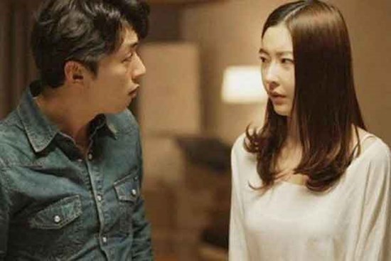 Đang ăn uống vui vẻ, bất ngờ chồng tôi tức giận đuổi bạn ra khỏi nhà
