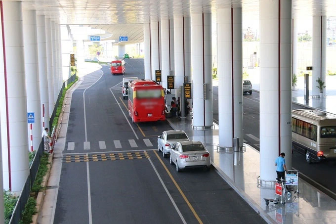 Tài xế taxi dùng tua vít tấn công nhân viên an ninh sân bay Nội Bài-1