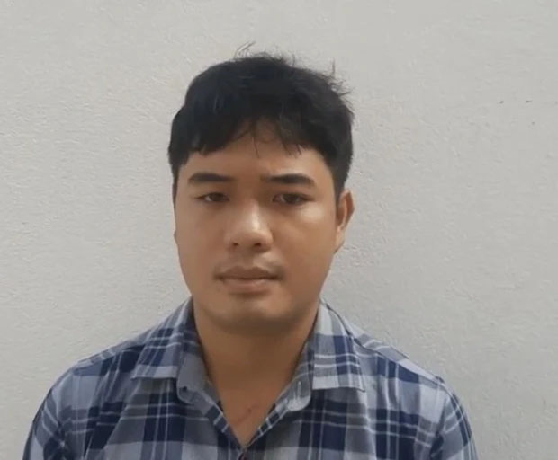 Nam thanh niên táo tợn dùng súng cướp tài sản lúc nhập nhoạng-1