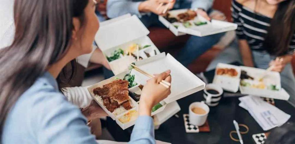 Chuyện nhà hàng nổi tiếng nấu lẩu bằng gia vị đóng gói vạch trần sự thật của 1 bộ phận sống hời hợt-5