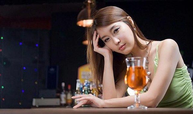 Con ngủ nhanh để mẹ còn đi... bar-1