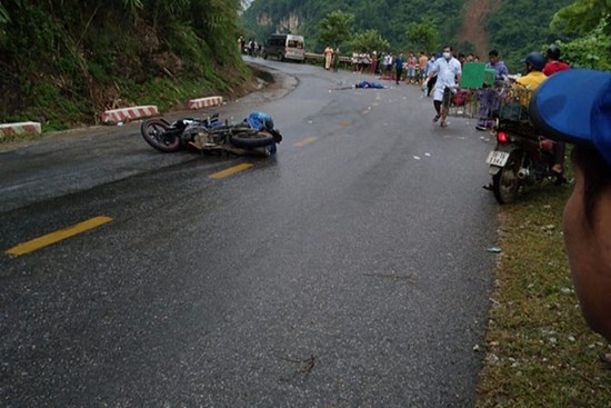 Gặp nạn trên đường về quê nghỉ lễ, hai vợ chồng tử vong