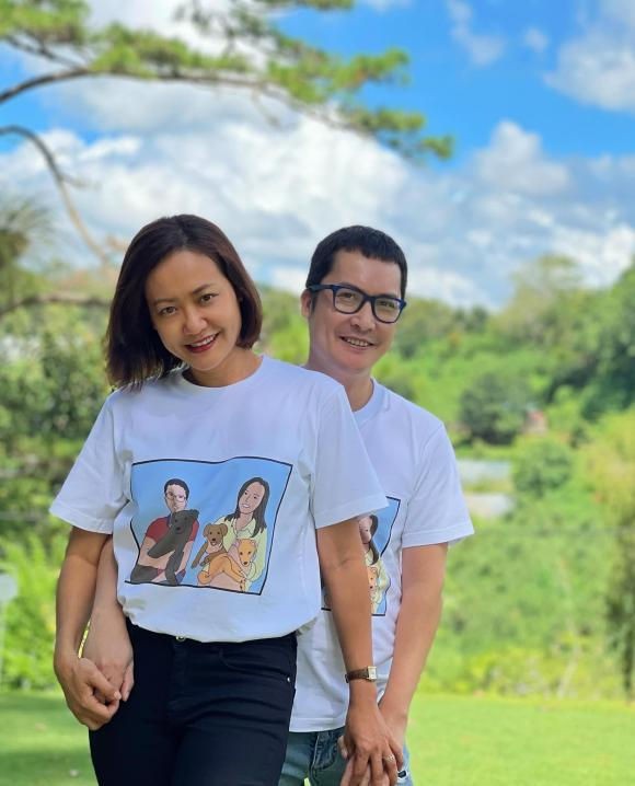 Diễn viên Hồng Ánh hiếm hoi cho chồng lên sóng, ghim vì ông xã tự nhận trẻ hơn vợ-1