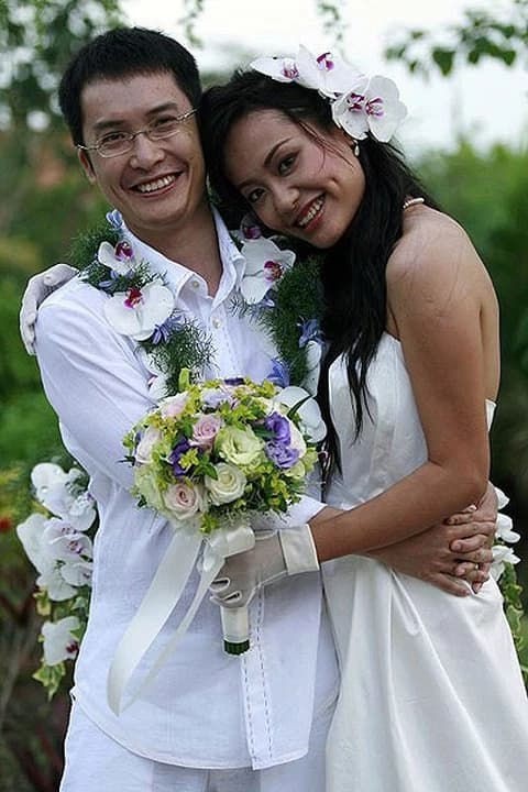 Diễn viên Hồng Ánh hiếm hoi cho chồng lên sóng, ghim vì ông xã tự nhận trẻ hơn vợ-3
