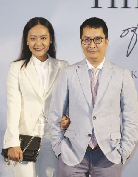 Diễn viên Hồng Ánh hiếm hoi cho chồng lên sóng, ghim vì ông xã tự nhận trẻ hơn vợ-4