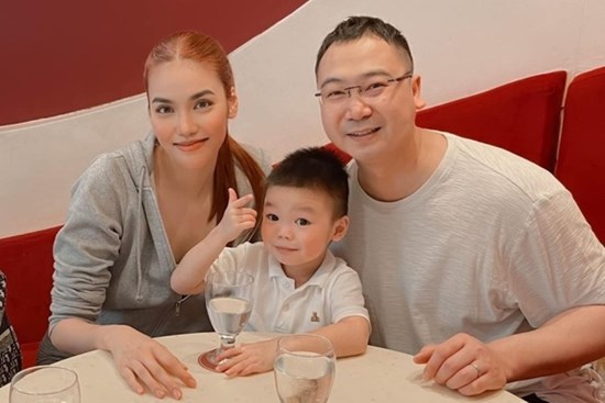 Sao Việt 2/9: Lan Khuê lần đầu đăng ảnh rõ mặt con trai sau 3 năm giữ kín