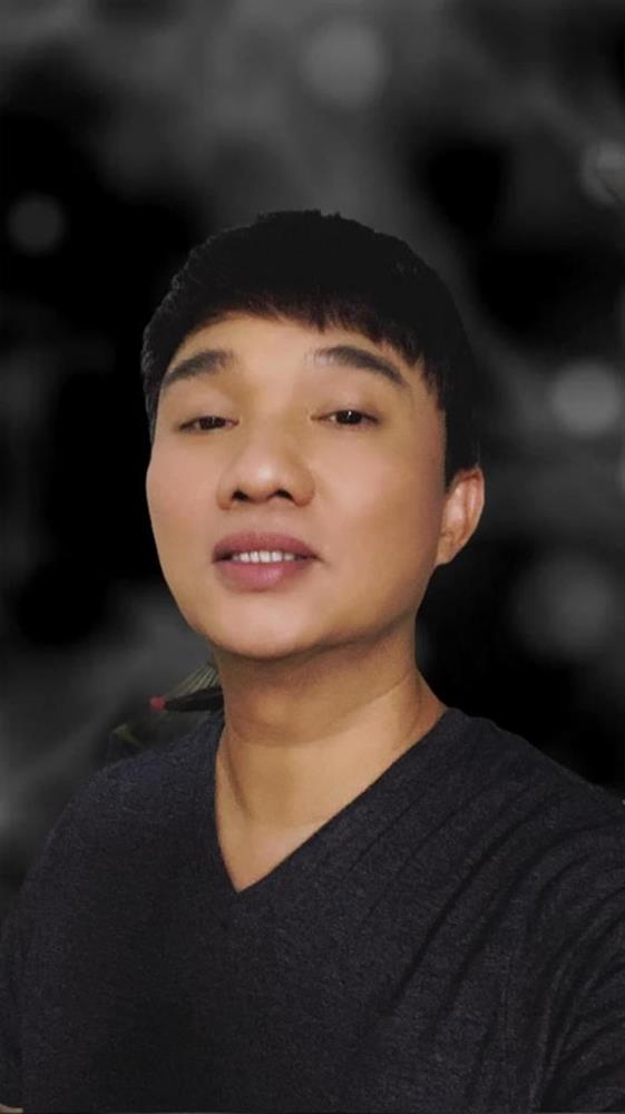 Ca sĩ Quang Linh mừng sinh nhật, dung mạo tuổi 57 như bị thời gian bỏ quên-8