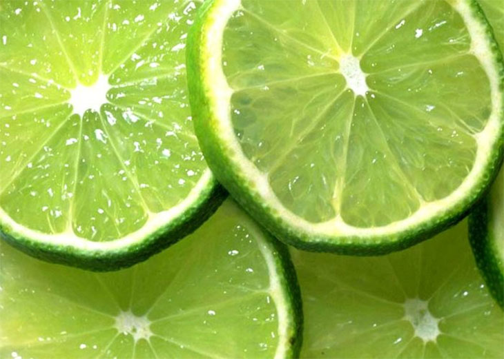 Dùng nước rửa chén thôi chưa đủ, thêm thứ này vào rửa hộp cơm văn phòng mới sạch và hết mùi hôi-3