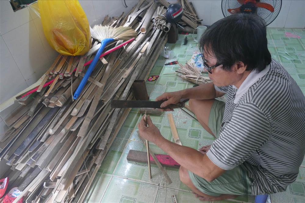 Xóm lồng đèn lớn nhất TPHCM nhộn nhịp trước Tết Trung thu-2