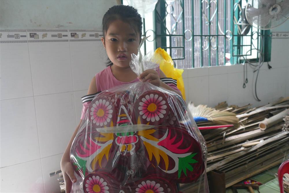 Xóm lồng đèn lớn nhất TPHCM nhộn nhịp trước Tết Trung thu-11