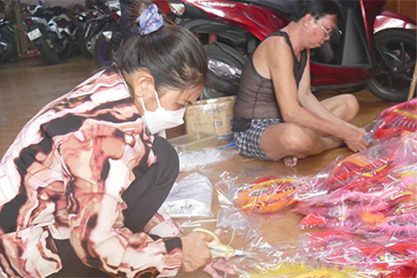 Giá vàng hôm nay 2/9: Chìm dưới đáy sâu, vàng còn 48,7 triệu đồng-3