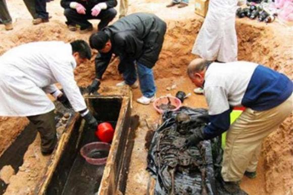 Hầm mộ nghìn năm tuổi được đào lên ở Giang Tây, 46 cô gái bị chôn vùi trần như nhộng khiến giới chuyên môn khiếp sợ một thời-5