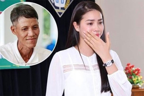 Mẹ Phạm Hương khoe cơ ngơi sang trọng, đẳng cấp tại quê nhà-12