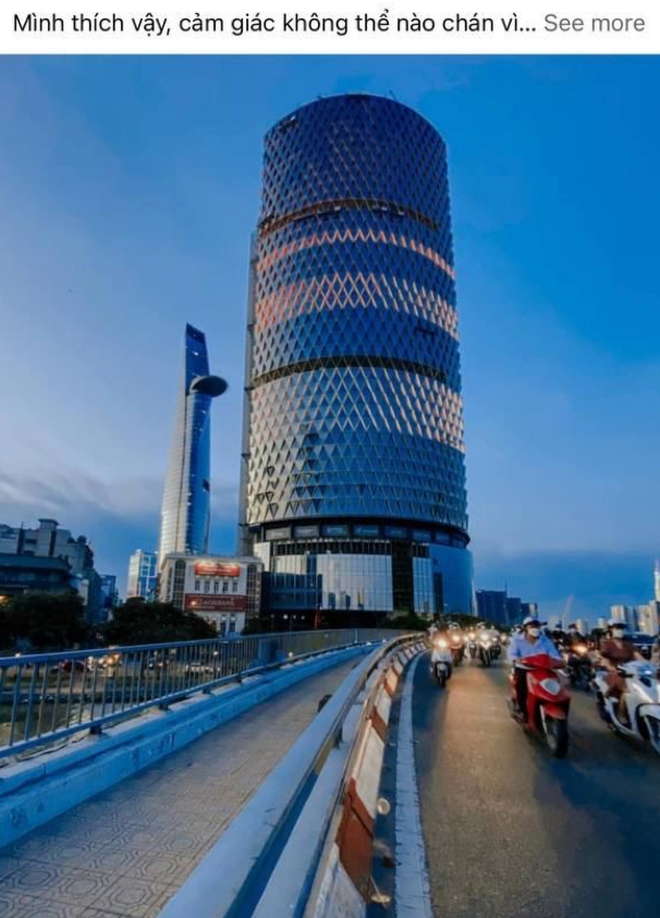 Bất ngờ với toà nhà giữa trung tâm TP.HCM được lột xác lung linh trong dịp lễ-16