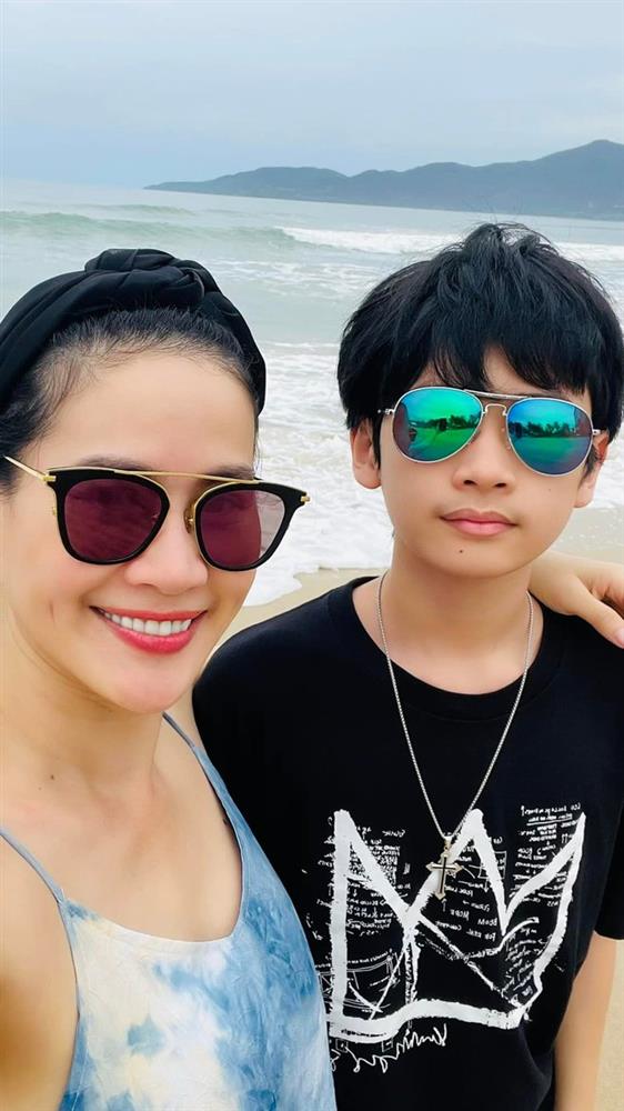 Mẹ chồng ghê gớm của phim Duyên kiếp”: Ngoài đời được khen khéo dạy con-4