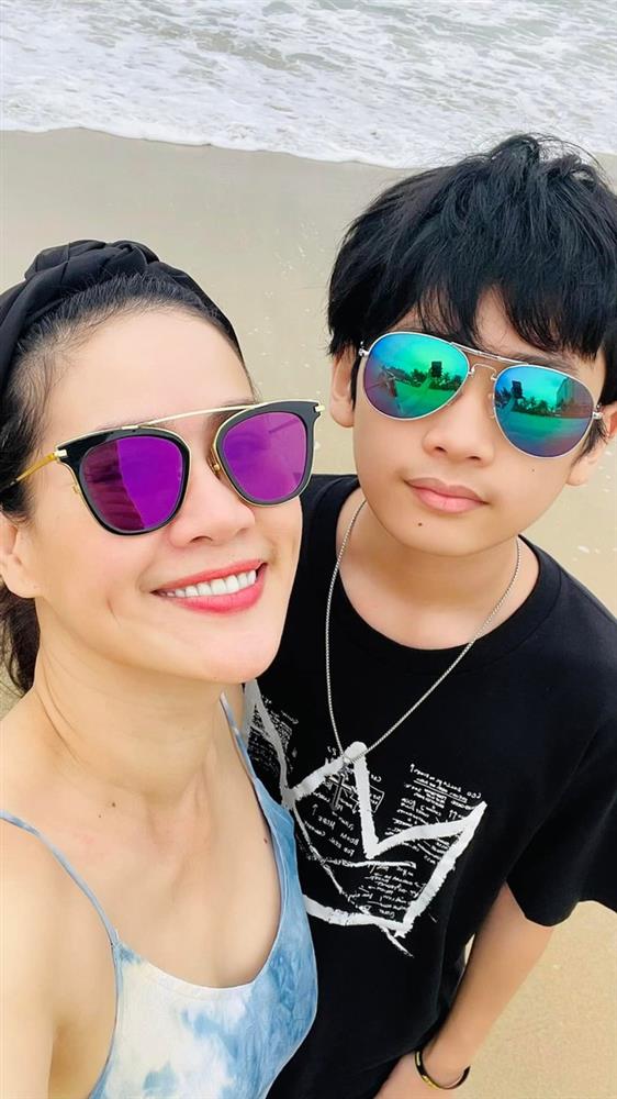 Mẹ chồng ghê gớm của phim Duyên kiếp”: Ngoài đời được khen khéo dạy con-5