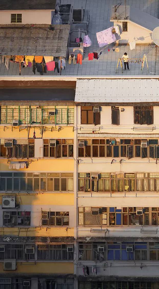 Nhiếp ảnh gia dành 4 năm chụp khung cảnh sân thượng, phản ánh cuộc sống bình dị tại khu dân cư sầm uất bậc nhất châu Á-8