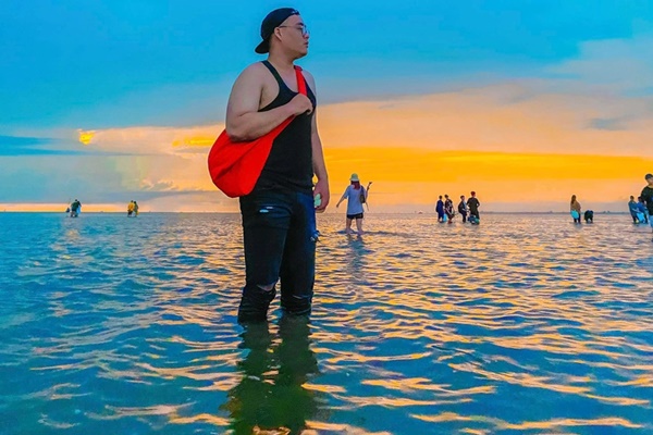 Thất vọng vì không săn được ảnh đẹp ở biển vô cực-1