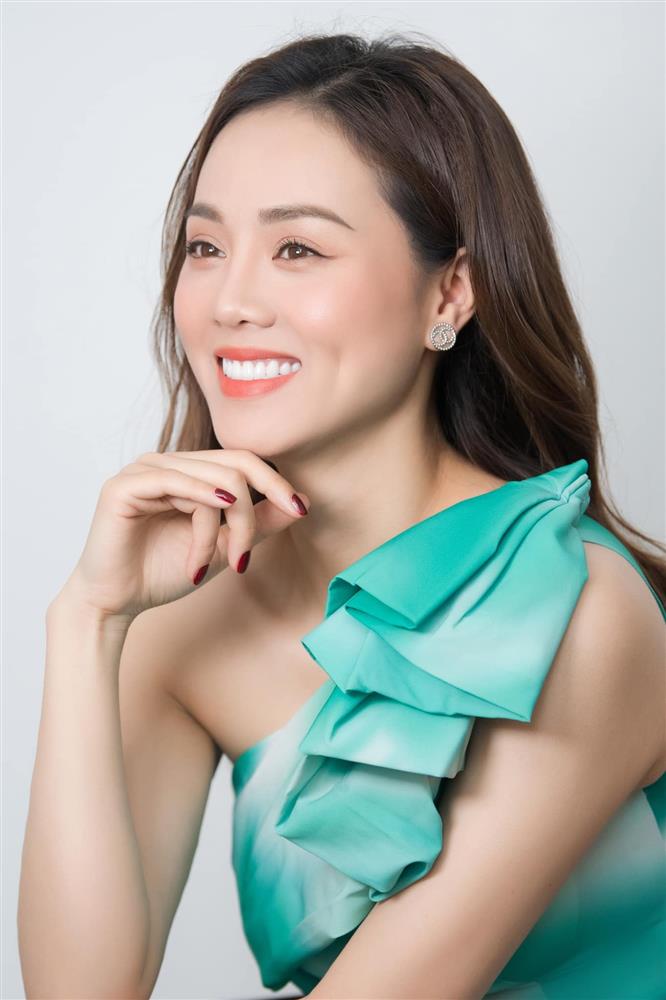 Cuộc đời 3 cô gái trẻ đẹp có chồng nổi tiếng showbiz Việt-1