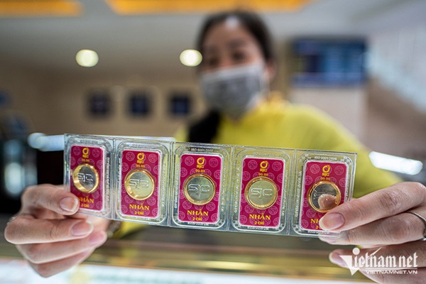 Giá vàng hôm nay 5/9: Giảm bết bát, vàng chìm sâu dưới đáy-2