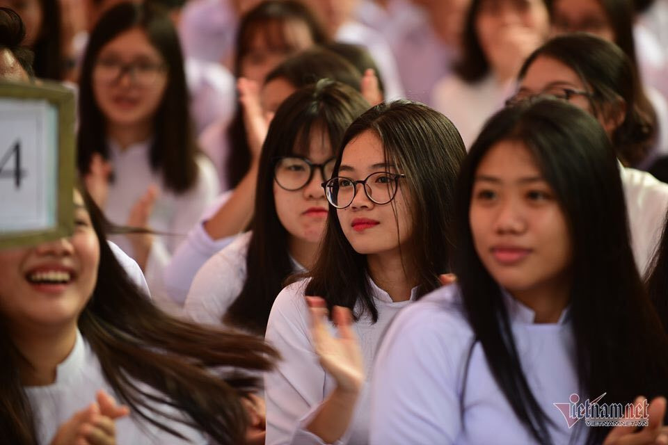 Học phí năm học mới ở các địa phương như thế nào?-1