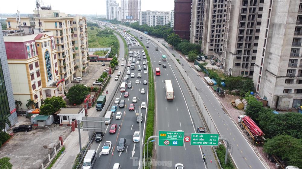 Người dân trở lại Hà Nội sau nghỉ lễ 2/9, cao tốc ùn dài hàng cây số-1