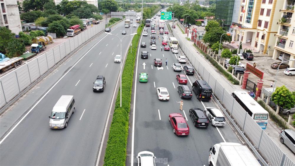 Người dân trở lại Hà Nội sau nghỉ lễ 2/9, cao tốc ùn dài hàng cây số-3