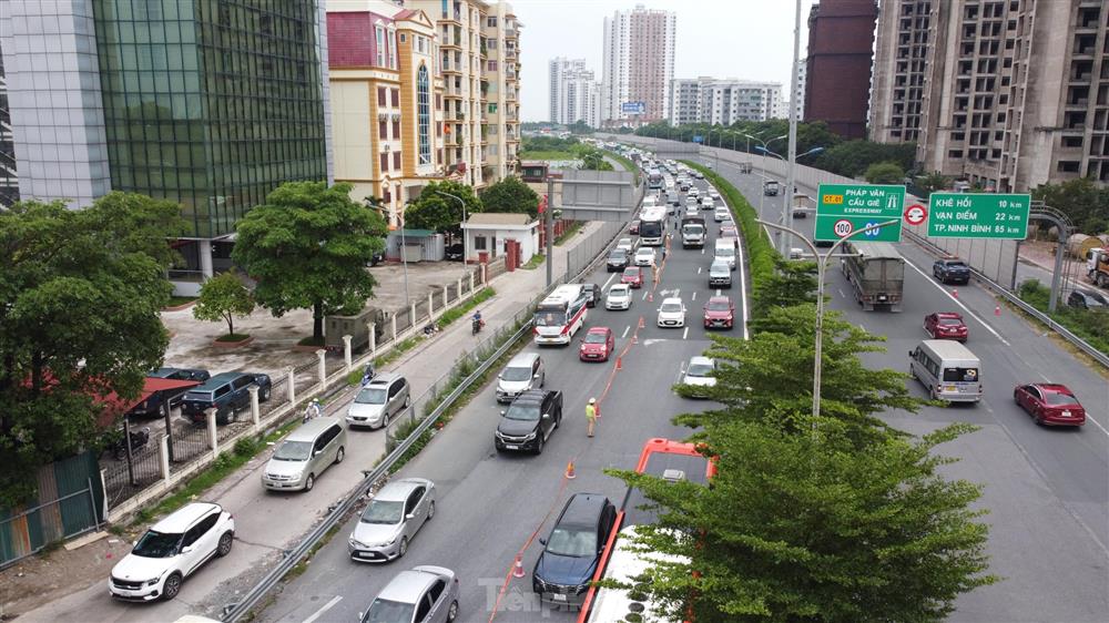 Người dân trở lại Hà Nội sau nghỉ lễ 2/9, cao tốc ùn dài hàng cây số-10