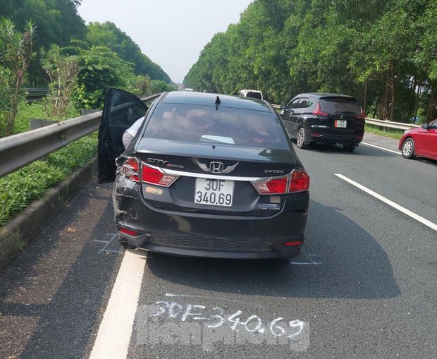 Hiện trường vụ 5 xe đâm liên hoàn trên cao tốc Ninh Bình – Cầu Giẽ-3