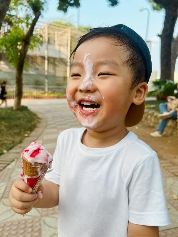 Bạn trai cũ bị bắt gặp thân mật ở sân bay cùng gái lạ đi Đà Lạt, đây là phản ứng của Hòa Minzy-6