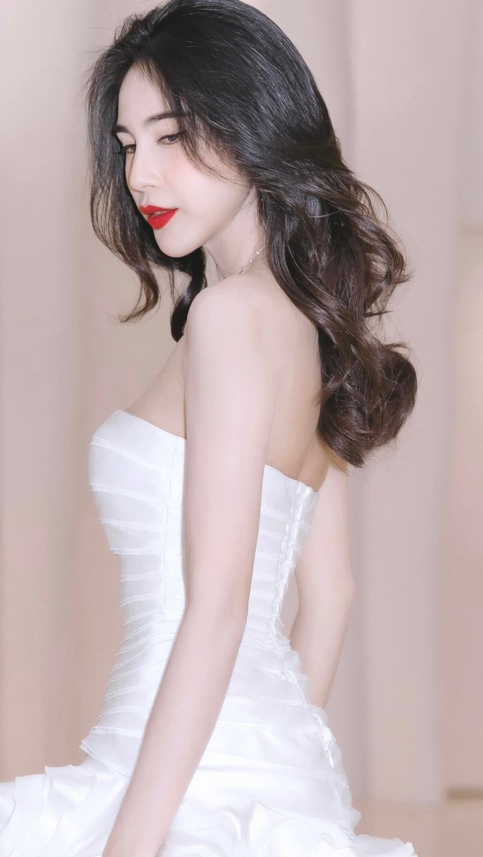 Thủy Tiên mang hit Giấc mơ tuyết trắng đi diễn dù trước đó đã bị Nathan Lee mua độc quyền?-5