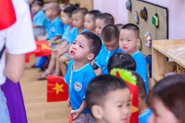 Thủ tướng Chính phủ Phạm Minh Chính dự lễ khai giảng năm học mới tại Trường Tiểu học Đoàn Thị Điểm-5