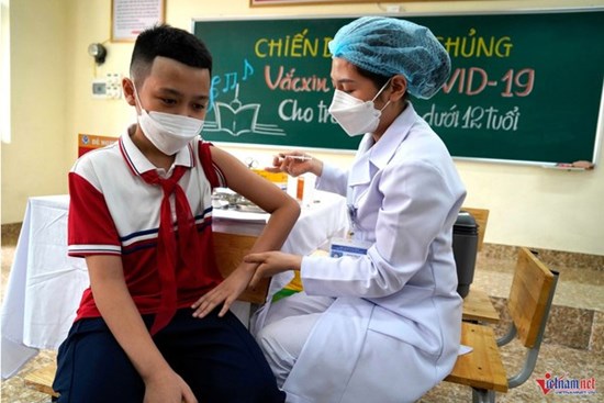 Lập biên bản phụ huynh không cho con tiêm vắc-xin Covid-19
