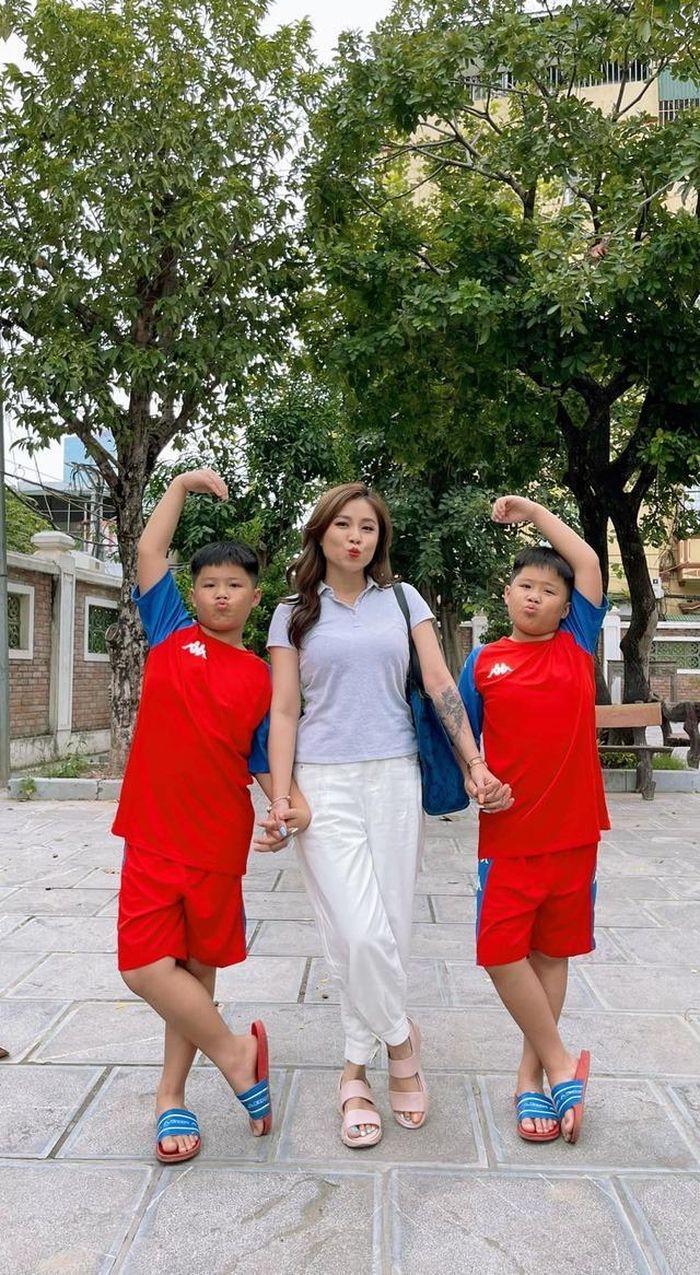 Sao Việt nô nức đưa con tới trường dịp khai giảng năm học mới-5