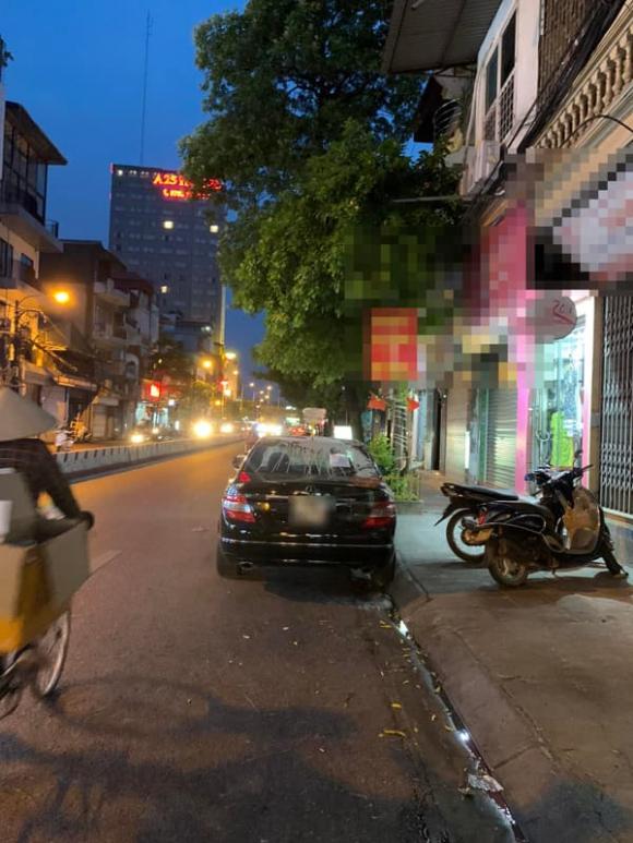 Xế cưng chịu đòn hộ khổ chủ khi đỗ sai, bị phủ kín sơn trắng xóa kèm lời nhắn: A hi hi! Đồ vô ý thức!-2