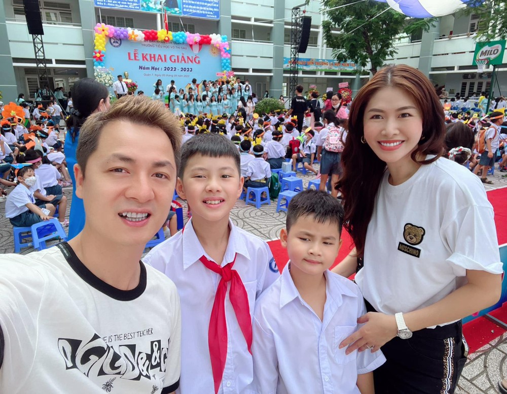MC Diệp Chi, BTV Hoàng Linh, diễn viên Bảo Thanh cùng dàn sao Việt xúng xính đưa con đi khai giảng-3