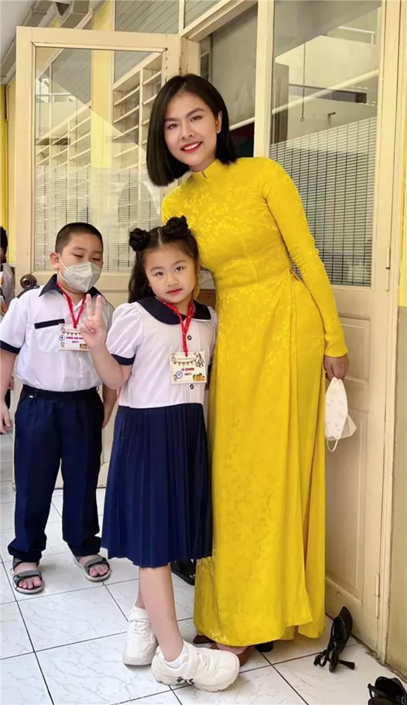 MC Diệp Chi, BTV Hoàng Linh, diễn viên Bảo Thanh cùng dàn sao Việt xúng xính đưa con đi khai giảng-10