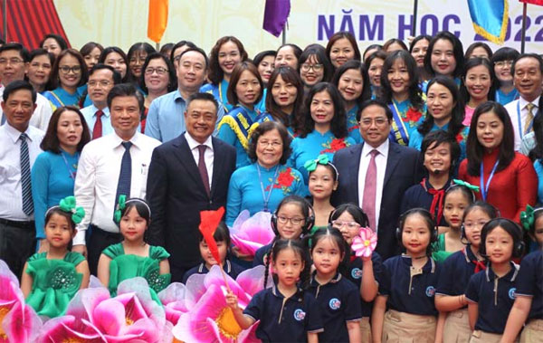 Thủ tướng Chính phủ Phạm Minh Chính dự lễ khai giảng năm học mới tại Trường Tiểu học Đoàn Thị Điểm-4