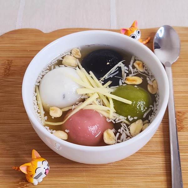 Chị em trổ tài nấu chè trôi nước dẻo thơm, bắt mắt mùa Trung thu đoàn viên-5