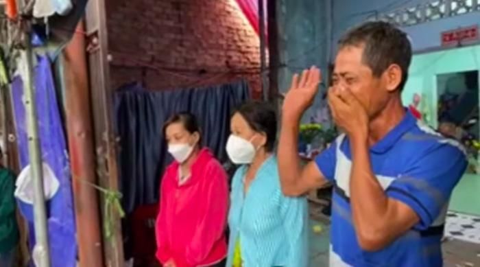 Bố mẹ Châu Kim Sang bật khóc, vẫy tay tiễn con gái trong lễ đưa tang-7